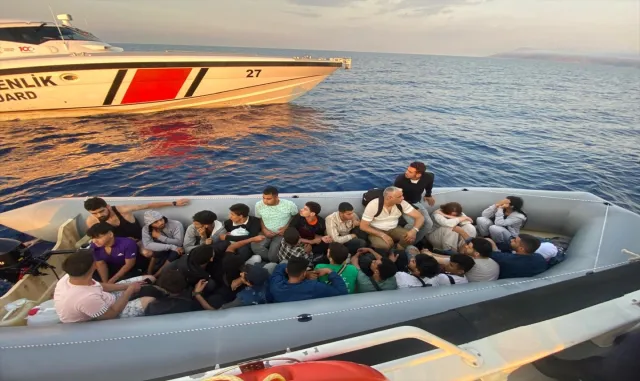 Fethiye açıklarında 26 düzensiz göçmen yakalandı Fethiye açıklarında 26 düzensiz göçmen yakalandı