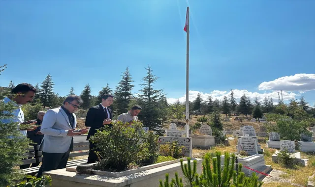 Karakeçili’de 15 Temmuz şehitlerinin mezarları ziyaret edildi Karakeçili’de 15 Temmuz şehitlerinin mezarları ziyaret edildi
