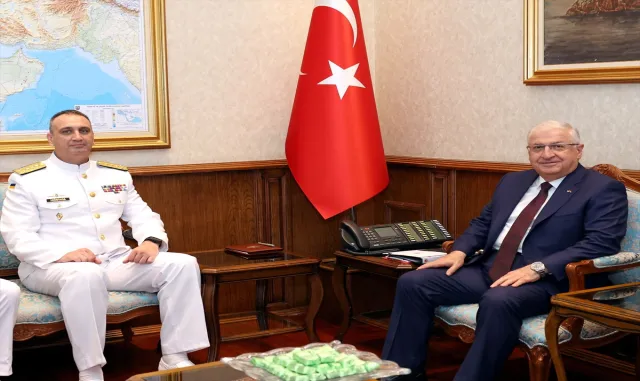 Milli Savunma Bakanı Güler, Ukrayna Deniz Kuvvetleri Komutanı Neizhpapa’yı kabul etti Milli Savunma Bakanı Güler, Ukrayna Deniz Kuvvetleri Komutanı Neizhpapa’yı kabul etti