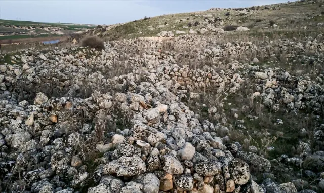 Adıyaman’da 1500 yıllık olduğu değerlendirilen yapı kalıntıları bulundu Adıyaman’da 1500 yıllık olduğu değerlendirilen yapı kalıntıları bulundu