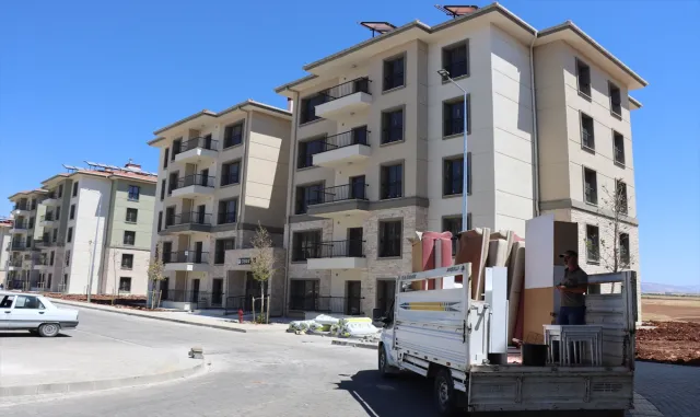 Adıyaman’da depremzedeler Baykar’ın yaptırdığı konutlara taşınıyor Adıyaman’da depremzedeler Baykar’ın yaptırdığı konutlara taşınıyor