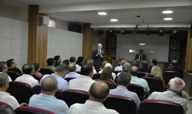 Eskişehir İl Sağlık Müdürü Bildirici, muhtarlarla buluştu Eskişehir İl Sağlık Müdürü Bildirici, muhtarlarla buluştu