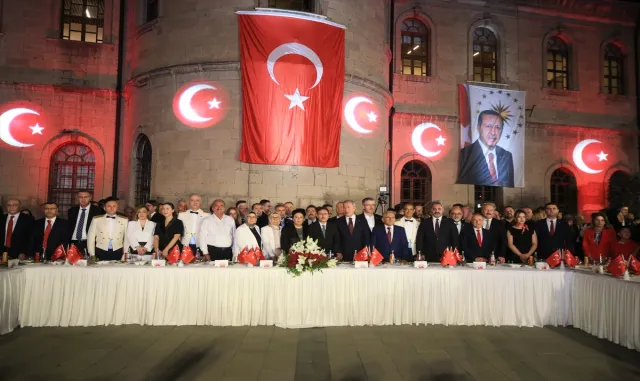 Kayseri’de 30 Ağustos Zafer Bayramı resepsiyonu düzenlendi Kayseri’de 30 Ağustos Zafer Bayramı resepsiyonu düzenlendi