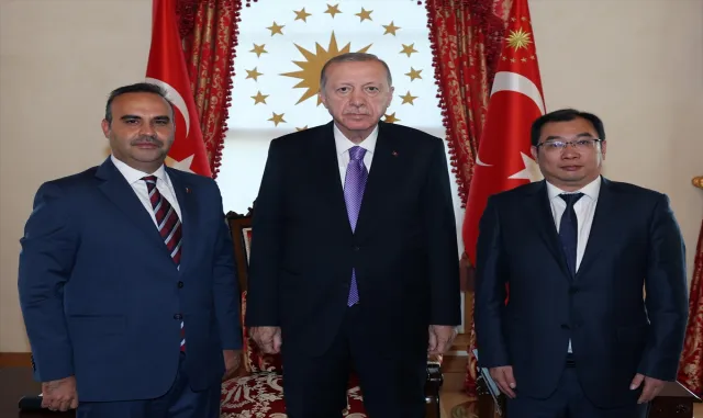 Cumhurbaşkanı Erdoğan, Chery International Başkanı Zhang Guibing’i kabul etti Cumhurbaşkanı Erdoğan, Chery International Başkanı Zhang Guibing’i kabul etti