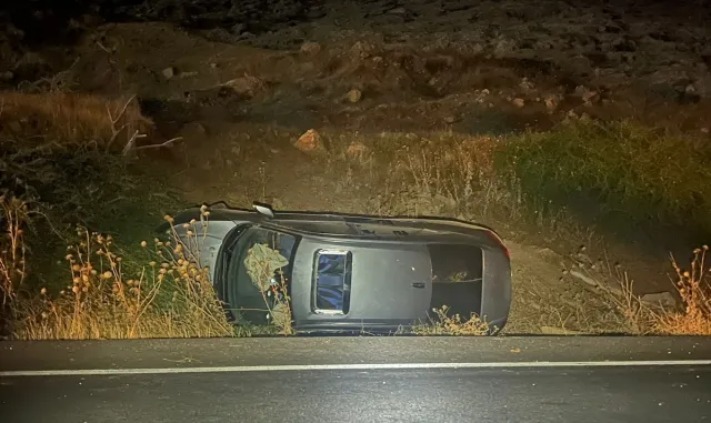 Mardin’de devrilen otomobildeki 8 kişi yaralandı Mardin’de devrilen otomobildeki 8 kişi yaralandı