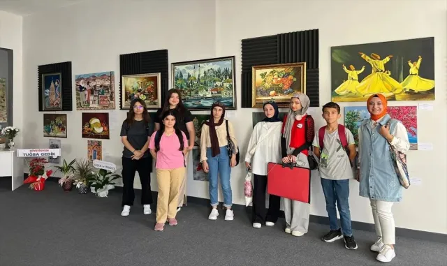 Ressam adayları Sorgun’da resim sergisini gezdi Ressam adayları Sorgun’da resim sergisini gezdi