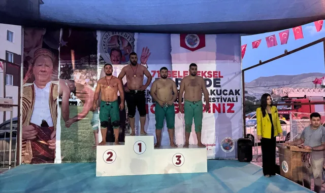 Zengibar Karakucak Güreşleri’nde başpehlivanlığı Rıza Yıldırım kazandı Zengibar Karakucak Güreşleri’nde başpehlivanlığı Rıza Yıldırım kazandı
