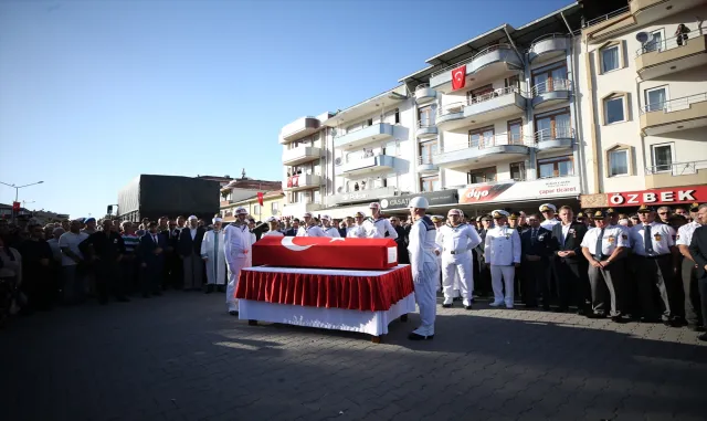 Ağrı’da şehit olan Piyade Uzman Çavuş Burak Geniş’in cenazesi toprağa verildi Ağrı’da şehit olan Piyade Uzman Çavuş Burak Geniş’in cenazesi toprağa verildi
