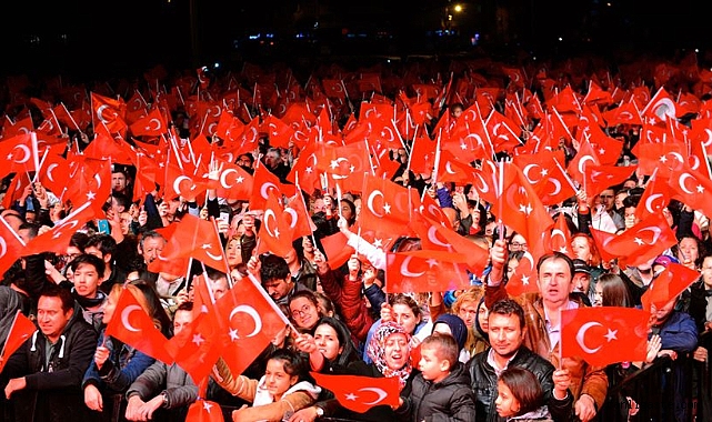 Çukurca’da "Bayrak Yürüyüşü" yapıldı Çukurca’da "Bayrak Yürüyüşü" yapıldı