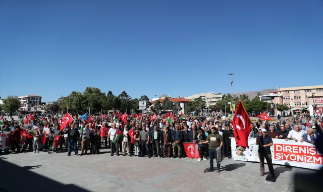 Erzurum, Kars, Iğdır, Erzincan ve Ardahan’da İsrail’in Filistin’e yönelik saldırıları protesto edildi Erzurum, Kars, Iğdır, Erzincan ve Ardahan’da İsrail’in Filistin’e yönelik saldırıları protesto edildi
