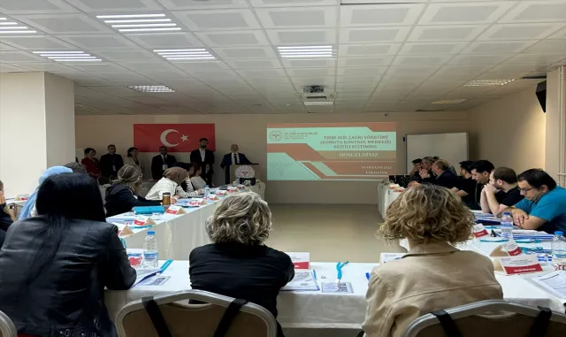 Eskişehir’de "8. Tıbbi Acil Çağrı Yönetimi Eğitimci Eğitimleri" başladı Eskişehir’de "8. Tıbbi Acil Çağrı Yönetimi Eğitimci Eğitimleri" başladı