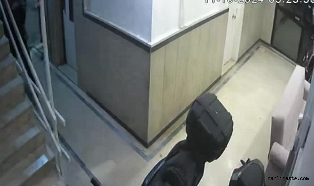 Gaziantep’te polise silahlı saldırı anı güvenlik kamerasınca kaydedildi Gaziantep’te polise silahlı saldırı anı güvenlik kamerasınca kaydedildi