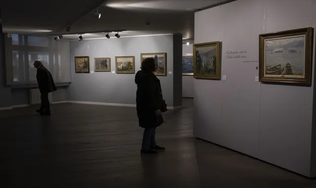 "İstanbul’un Resmi" sergisi ziyaretçilerini sanatsal İstanbul turuna çıkarıyor "İstanbul’un Resmi" sergisi ziyaretçilerini sanatsal İstanbul turuna çıkarıyor
