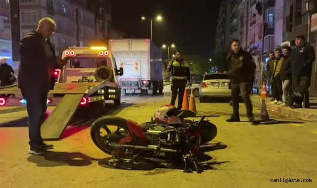 Kırıkkale’de kamyona çarpan motosikletteki 2 kişi yaralandı Kırıkkale’de kamyona çarpan motosikletteki 2 kişi yaralandı