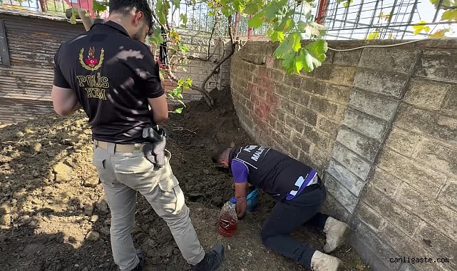 Malatya’da Gerçekleştirilen Operasyonda 5 Kilo 300 gram sentetik uyuşturucu ele geçirildi Malatya’da Gerçekleştirilen Operasyonda 5 Kilo 300 gram sentetik uyuşturucu ele geçirildi