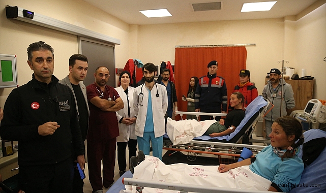 Aladağlar’da kaybolan Belaruslu dağcı kız kardeşler kamp çadırı sayesinde hayatta kalmış Aladağlar’da kaybolan Belaruslu dağcı kız kardeşler kamp çadırı sayesinde hayatta kalmış
