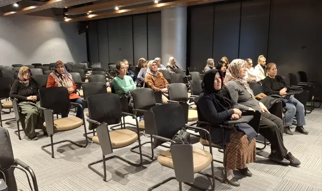 Beypazarı’nda "Kadına Yönelik Şiddete Karşı" semineri verildi Beypazarı’nda "Kadına Yönelik Şiddete Karşı" semineri verildi