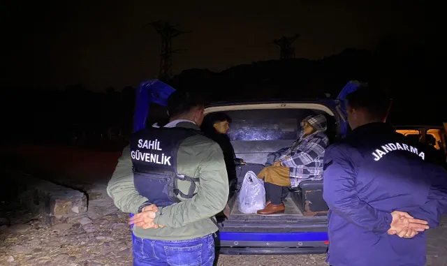 Çanakkale’de 38 düzensiz göçmen yakalandı Çanakkale’de 38 düzensiz göçmen yakalandı