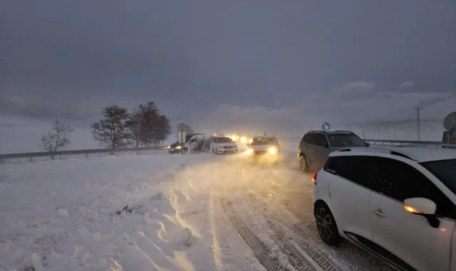 Çorum’daki zincirleme trafik kazasında 1 kişi öldü Çorum’daki zincirleme trafik kazasında 1 kişi öldü