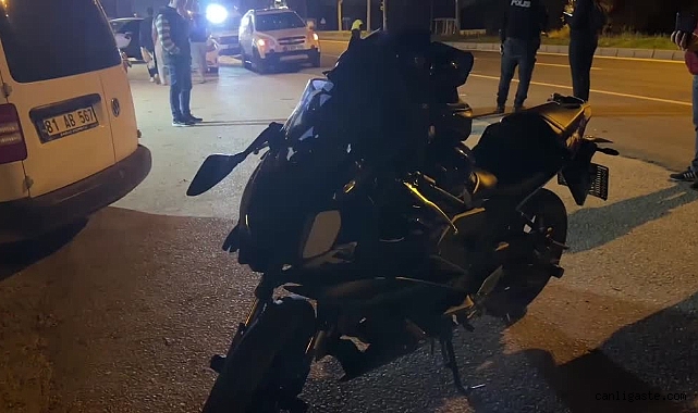 Düzce’de ciple motosikletin karıştığı kazada 2 kişi yaralandı Düzce’de ciple motosikletin karıştığı kazada 2 kişi yaralandı