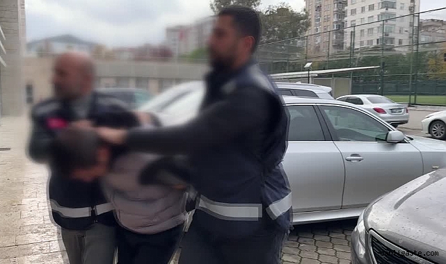 Samsun’da 1 kişinin ölü bulunmasıyla ilgili 3 zanlı yakalandı Samsun’da 1 kişinin ölü bulunmasıyla ilgili 3 zanlı yakalandı