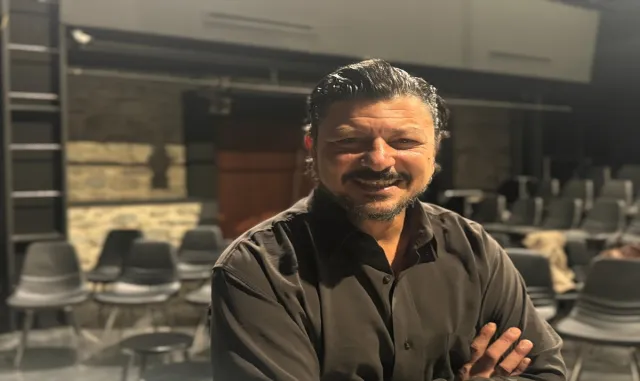 "Işıltılı Haşerat" oyunu İstanbul’da prömiyer yaptı "Işıltılı Haşerat" oyunu İstanbul’da prömiyer yaptı