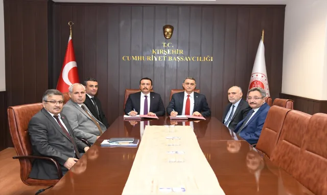 KAEÜ ile Kırşehir Cumhuriyet Başsavcılığı arasında iş birliği protokolü imzalandı KAEÜ ile Kırşehir Cumhuriyet Başsavcılığı arasında iş birliği protokolü imzalandı