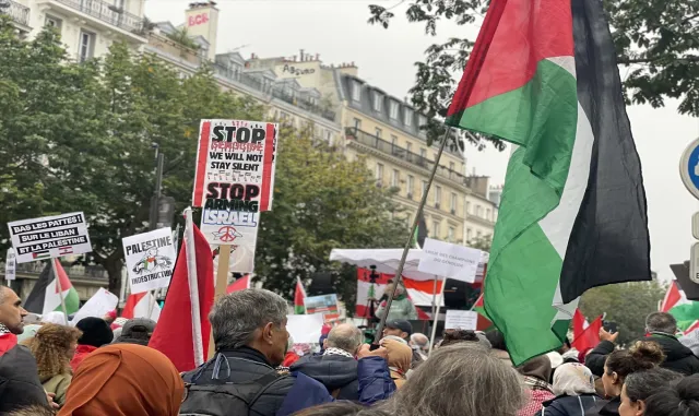 Paris’te Gazze’ye destek gösterisi düzenlendi Paris’te Gazze’ye destek gösterisi düzenlendi