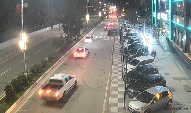 Siirt’te trafik kazaları emniyetin güvenlik kameralarında Siirt’te trafik kazaları emniyetin güvenlik kameralarında