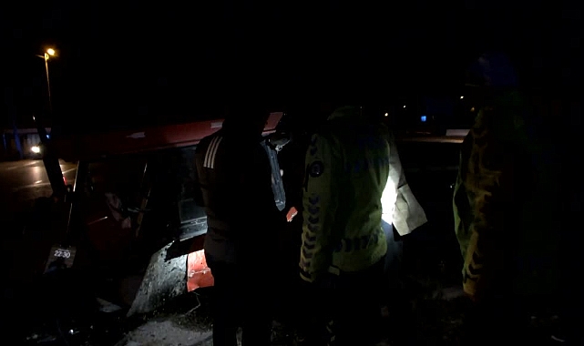 Tokat’ta otomobil ile traktörün karıştığı kazada 5 kişi yaralandı Tokat’ta otomobil ile traktörün karıştığı kazada 5 kişi yaralandı