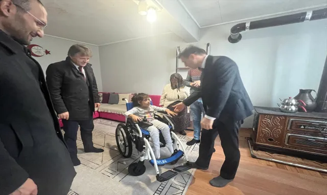 Akıncılar Kaymakamı Türkmen, engellilerle buluştu Akıncılar Kaymakamı Türkmen, engellilerle buluştu