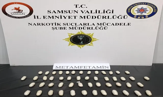 Bağırsağında uyuşturucu kapsülü bulunan yabancı uyruklu zanlı yakalandı Bağırsağında uyuşturucu kapsülü bulunan yabancı uyruklu zanlı yakalandı