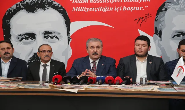 BBP Genel Başkanı Destici, Eskişehir’de basın toplantısı düzenledi: BBP Genel Başkanı Destici, Eskişehir’de basın toplantısı düzenledi: