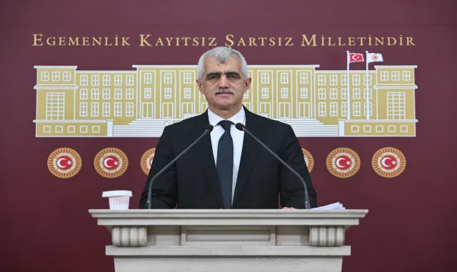 DEM Parti’li Gergerlioğlu, yeni asgari ücreti eleştirdi DEM Parti’li Gergerlioğlu, yeni asgari ücreti eleştirdi