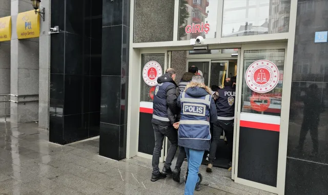 GÜNCELLEME 2 - Çorum’da telefonla dolandırıcılık yapan 2 kişi İstanbul’da yakalandı GÜNCELLEME 2 - Çorum’da telefonla dolandırıcılık yapan 2 kişi İstanbul’da yakalandı