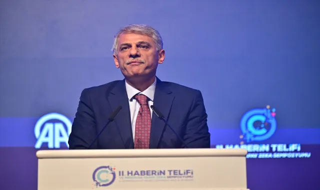 İstanbul’da "II. Haberin Telifi ve Medyada Yapay Zeka Sempozyumu" başladı İstanbul’da "II. Haberin Telifi ve Medyada Yapay Zeka Sempozyumu" başladı