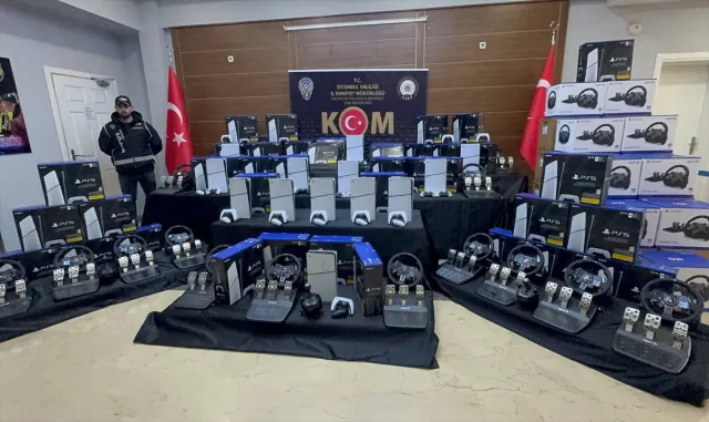 İstanbul’da kaçak oyun konsollarının ele geçirildiği operasyonda 1 kişi yakalandı İstanbul’da kaçak oyun konsollarının ele geçirildiği operasyonda 1 kişi yakalandı
