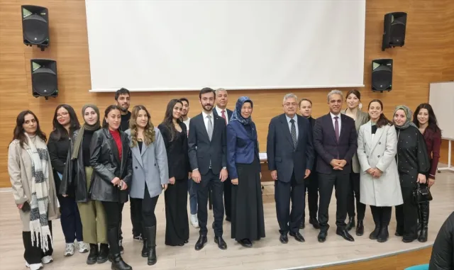 KAEÜ’de "İnsan Haklarının Uluslararası Düzeyde Korunması" konferansı düzenlendi KAEÜ’de "İnsan Haklarının Uluslararası Düzeyde Korunması" konferansı düzenlendi