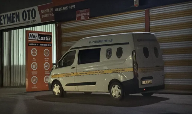 Kocaeli’de yüksekten düşen işçi ağır yaralandı Kocaeli’de yüksekten düşen işçi ağır yaralandı