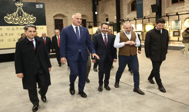 Kültür ve Turizm Bakanı Ersoy, Konya’da hat sergisini ziyaret etti Kültür ve Turizm Bakanı Ersoy, Konya’da hat sergisini ziyaret etti