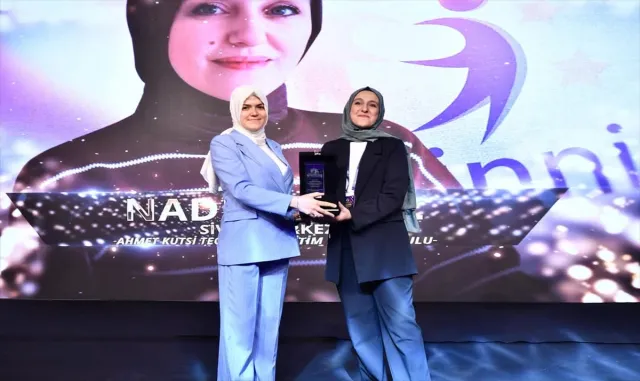 Sivas’ta özel eğitim okulu öğretmeni, eTwinning 15. Ulusal Konferansı’nda birinci oldu Sivas’ta özel eğitim okulu öğretmeni, eTwinning 15. Ulusal Konferansı’nda birinci oldu