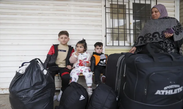 Türkiye’de doğan Suriyeli çocuklar vatanlarını ilk kez görecek Türkiye’de doğan Suriyeli çocuklar vatanlarını ilk kez görecek