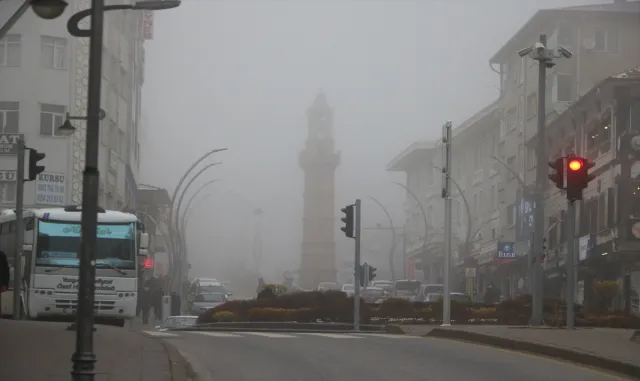 Yozgat’ta yoğun sis etkili oldu Yozgat’ta yoğun sis etkili oldu