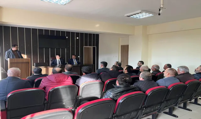 Akıncılar’da muhtarlar ve vatandaşlarla toplantı yapıldı Akıncılar’da muhtarlar ve vatandaşlarla toplantı yapıldı