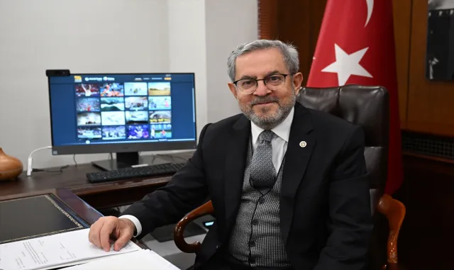 Ankara Üniversitesi Rektörü Ünüvar, AA’nın "Yılın Kareleri" oylamasına katıldı Ankara Üniversitesi Rektörü Ünüvar, AA’nın "Yılın Kareleri" oylamasına katıldı