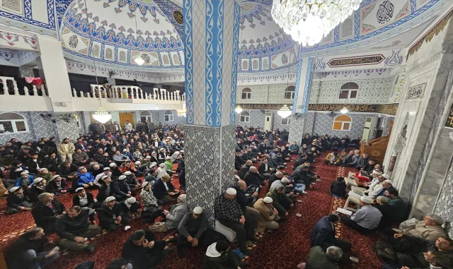 Diyarbakır ve çevre illerde Regaip Kandili idrak edildi Diyarbakır ve çevre illerde Regaip Kandili idrak edildi