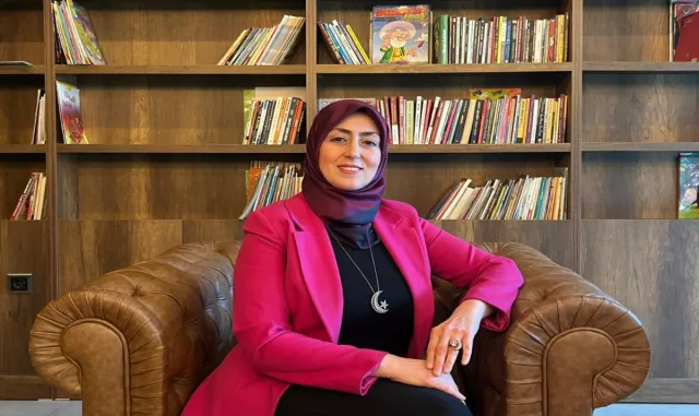 DOSYA - "Yedi İklim Dört Köşede Türkçenin Serüveni" - Doç. Dr. Ebru Şenocak, Türk dilini zirveye taşıyan Karacaoğlan’ın Türk halkının özü olduğunu söyledi DOSYA - "Yedi İklim Dört Köşede Türkçenin Serüveni" - Doç. Dr. Ebru Şenocak, Türk dilini zirveye taşıyan Karacaoğlan’ın Türk halkının özü olduğunu söyledi