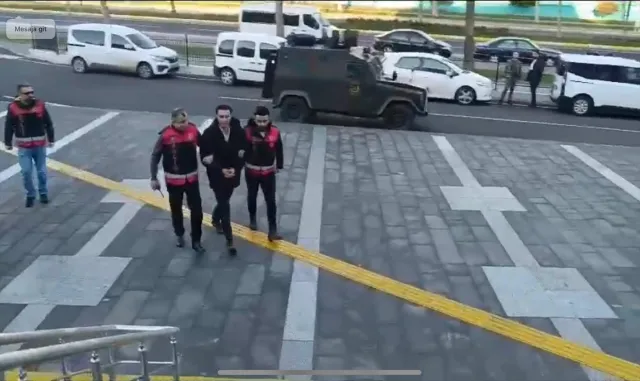 GÜNCELLEME - Tekirdağ’da sosyal medya paylaşımları nedeniyle gözaltına alınan kişi tutuklandı GÜNCELLEME - Tekirdağ’da sosyal medya paylaşımları nedeniyle gözaltına alınan kişi tutuklandı