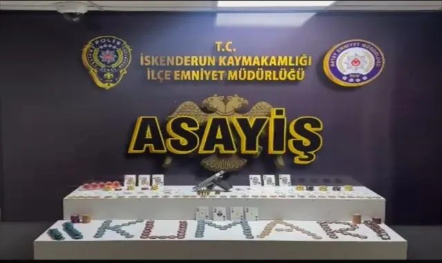 Hatay’da kumar oynayan 14 kişiye 129 bin 374 lira ceza kesildi Hatay’da kumar oynayan 14 kişiye 129 bin 374 lira ceza kesildi