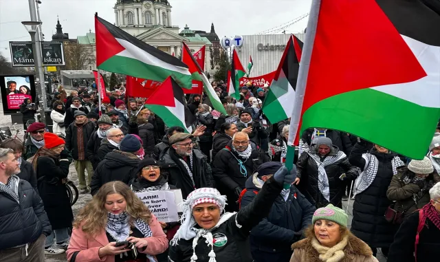 İsveç’te protestocular, Gazze’deki soykırım nedeniyle İsrailli yetkililerin yargılanması istendi İsveç’te protestocular, Gazze’deki soykırım nedeniyle İsrailli yetkililerin yargılanması istendi